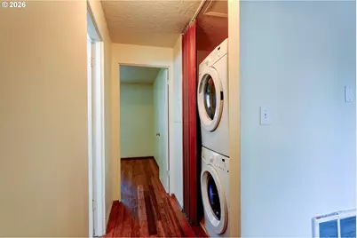 611 SE 139th Ave, Portland, OR 97233 - Photo 19