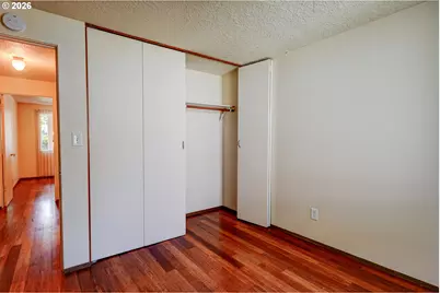 611 SE 139th Ave, Portland, OR 97233 - Photo 17