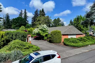 611 SE 139th Ave, Portland, OR 97233 - Photo 21