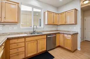 17723 SW Falling Leaf Ct, Beaverton, OR 97003 - Photo 13