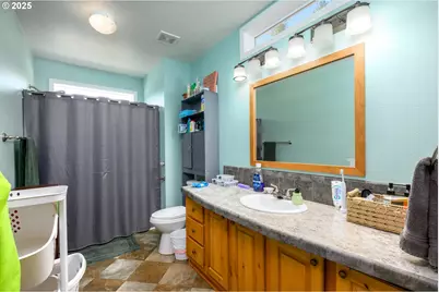 1745 Rifle Range Rd, Roseburg, OR 97470 - Photo 31