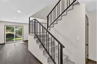 11926 N Jantzen Beach Ave #2, Portland, OR 97217 - Photo 15