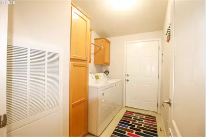 134 Driftwood Dr, Florence, OR 97439 - Photo 13