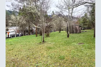 225 Doraleen Ln, Glide, OR 97443 - Photo 9