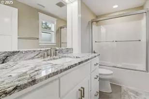 2701 SW Latourell Pl, Troutdale, OR 97060 - Photo 23