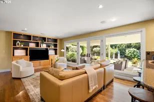 10640 SW Hawthorne Ln, Portland, OR 97225 - Photo 13