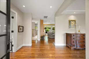 10640 SW Hawthorne Ln, Portland, OR 97225 - Photo 5