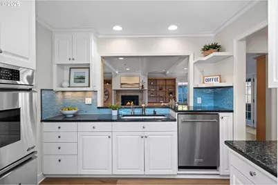 4221 SW 47th Dr, Portland, OR 97221 - Photo 15