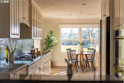 4221 SW 47th Dr, Portland, OR 97221 - Photo 13