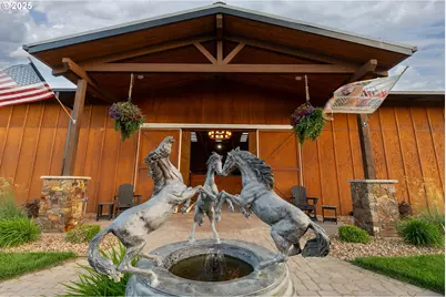 66505 Gerking Market Rd, Bend, OR 97703 - Photo 5