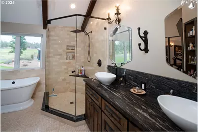 66505 Gerking Market Rd, Bend, OR 97703 - Photo 19