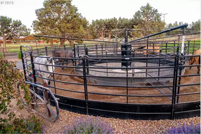 66505 Gerking Market Rd, Bend, OR 97703 - Photo 47