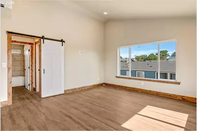 426 NW 5th St, Newport, OR 97365 - Photo 5