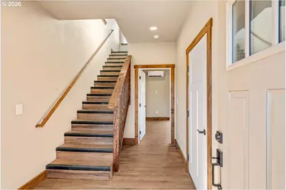 426 NW 5th St, Newport, OR 97365 - Photo 3