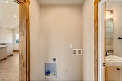 426 NW 5th St, Newport, OR 97365 - Photo 19