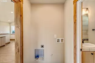 426 NW 5th St, Newport, OR 97365 - Photo 19