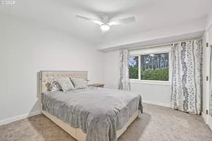 1302 NE Hogan Dr, Gresham, OR 97030 - Photo 13