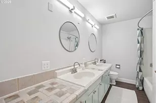 1302 NE Hogan Dr, Gresham, OR 97030 - Photo 19