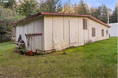 33382 Cedar Valley Rd, Gold Beach, OR 97444 - Photo 17