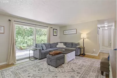 5048 SW Coronado St, Portland, OR 97219 - Photo 9