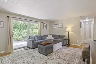 5048 SW Coronado St, Portland, OR 97219 - Photo 9
