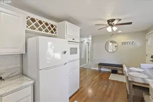 5048 SW Coronado St, Portland, OR 97219 - Photo 13