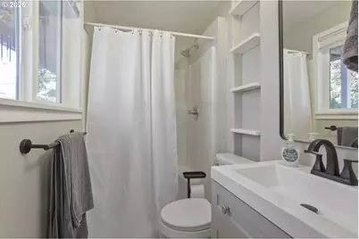 5048 SW Coronado St, Portland, OR 97219 - Photo 17