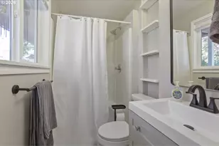5048 SW Coronado St, Portland, OR 97219 - Photo 17