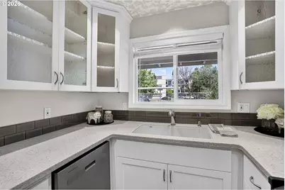 470 N Hayden Island Dr #105, Portland, OR 97217 - Photo 5