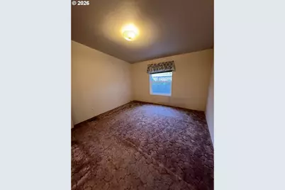 333 Lacasa St, Eugene, OR 97402 - Photo 7