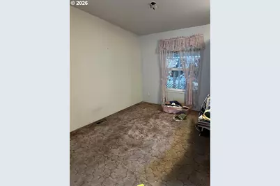 333 Lacasa St, Eugene, OR 97402 - Photo 11