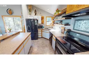 27840 Thimbleberry Rd, Gold Beach, OR 97444 - Photo 13