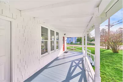 4302 L Pl, Seaview, WA 98644 - Photo 5