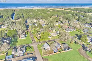 4302 L Pl, Seaview, WA 98644 - Photo 35