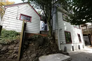 7925 SW 11th Ave, Portland, OR 97219 - Photo 37