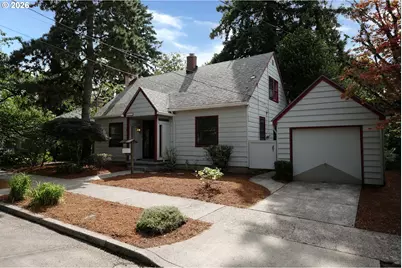 7925 SW 11th Ave, Portland, OR 97219 - Photo 3