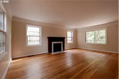 7925 SW 11th Ave, Portland, OR 97219 - Photo 5