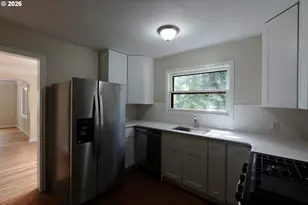 7925 SW 11th Ave, Portland, OR 97219 - Photo 13