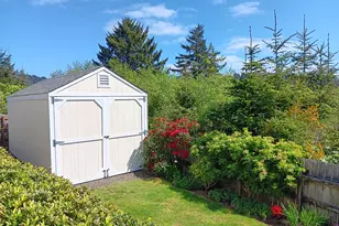 5118 NE Voyage Ave, Lincoln City, OR 97367 - Photo 31