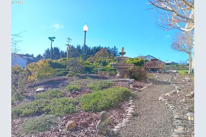 5118 NE Voyage Ave, Lincoln City, OR 97367 - Photo 35