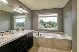 960 NE Cascadia Ridge Dr, Estacada, OR 97023 - Photo 17
