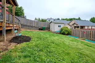 960 NE Cascadia Ridge Dr, Estacada, OR 97023 - Photo 37