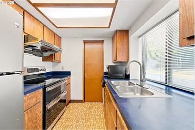 2898 SE 90th Pl, Portland, OR 97266 - Photo 13
