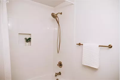 2573 SE Meadowlark Dr, Hillsboro, OR 97123 - Photo 31