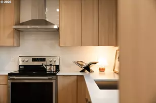 2573 SE Meadowlark Dr, Hillsboro, OR 97123 - Photo 9