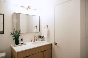 2573 SE Meadowlark Dr, Hillsboro, OR 97123 - Photo 29