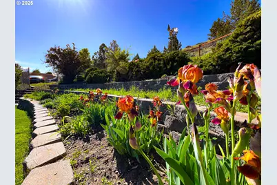 858 E Main St, John Day, OR 97845 - Photo 29