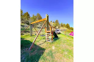 858 E Main St, John Day, OR 97845 - Photo 33