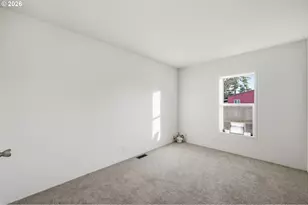 1427 31st St, Springfield, OR 97477 - Photo 29