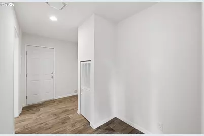 1427 31st St, Springfield, OR 97477 - Photo 31